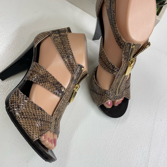 Michael Kors Brown Heels Strappy Design Medium Heel in new condition - Picture 2 of 6